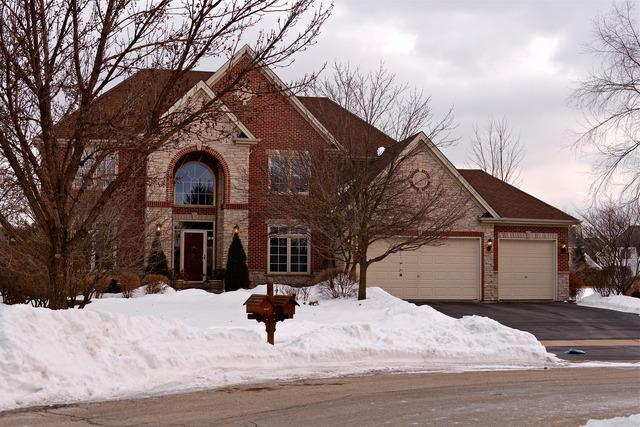 1N657 Woodhall Ct., Winfield, IL 60190