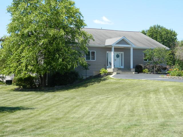 2111 N Pebble Dr., Mchenry, IL 60051