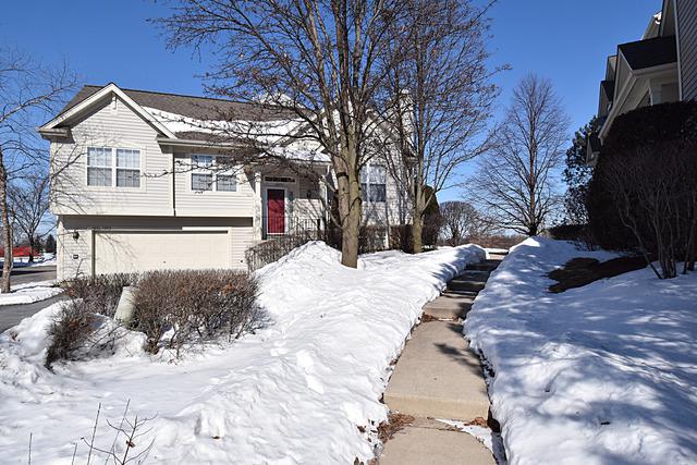 1055 Manchester Cir., Grayslake, IL 60030