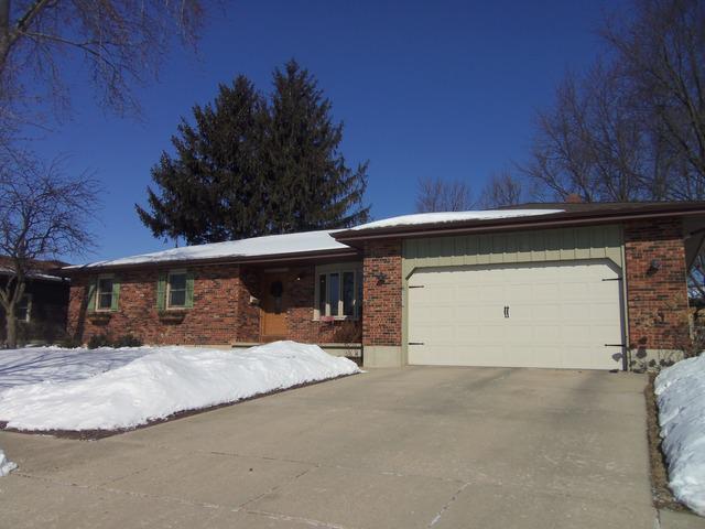 109 Pooler Ave., Dekalb, IL 60115