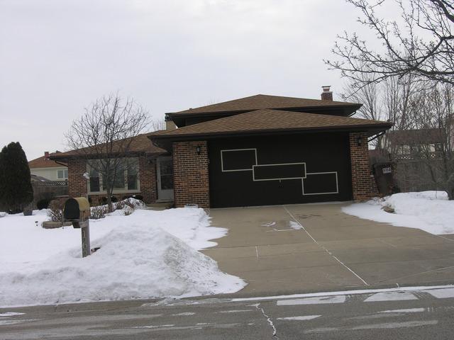 16224 Everdon Dr., Tinley Park, IL 60477