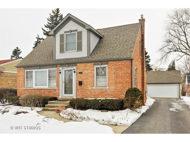 106 N Pine St., Mount Prospect, IL 60056