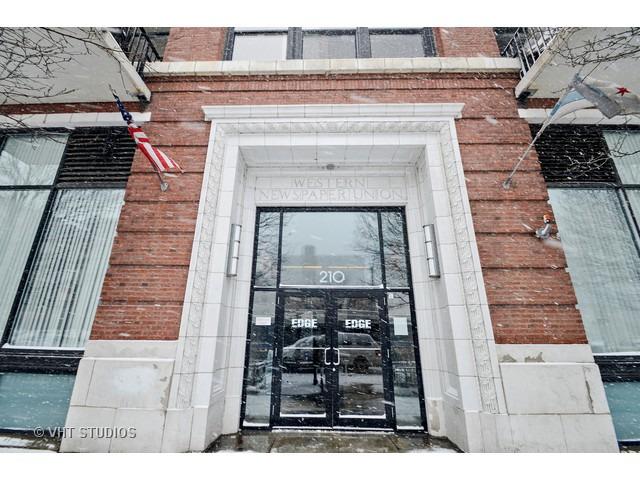 210 S Desplaines St. #401, Chicago, IL 60661