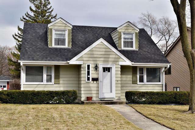 225 Grandview Ave., Glen Ellyn, IL 60137