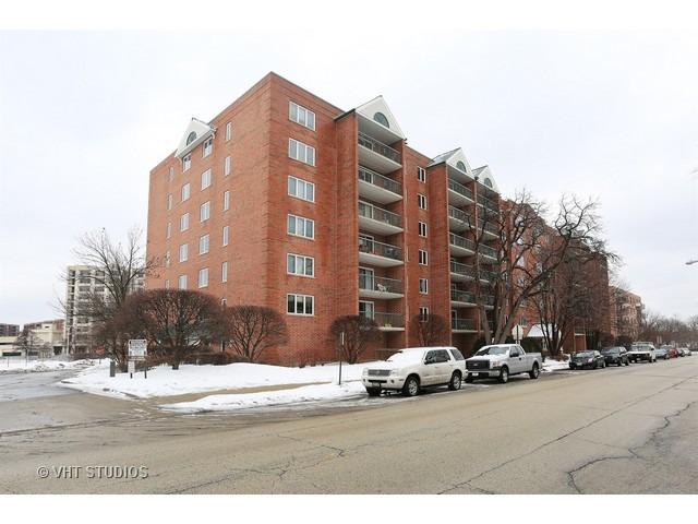 1600 E Thacker St. #611, Des Plaines, IL 60016