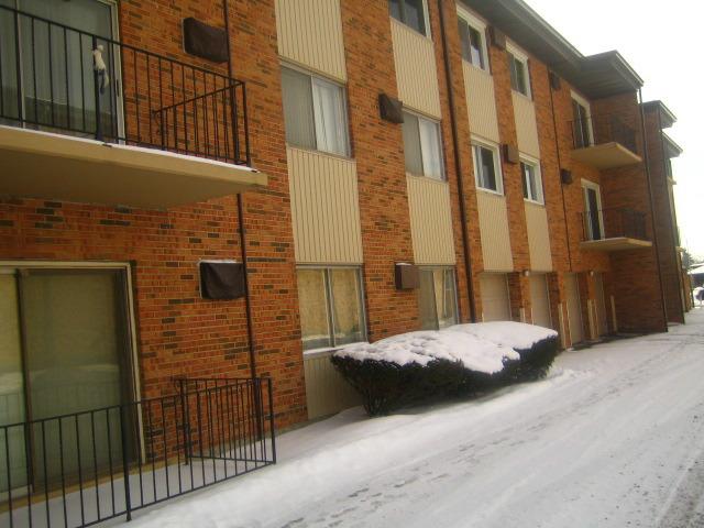 4125 W 97th Pl. #305, Oak Lawn, IL 60453