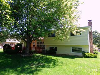 1205 Greentree Ct., Libertyville, IL 60048