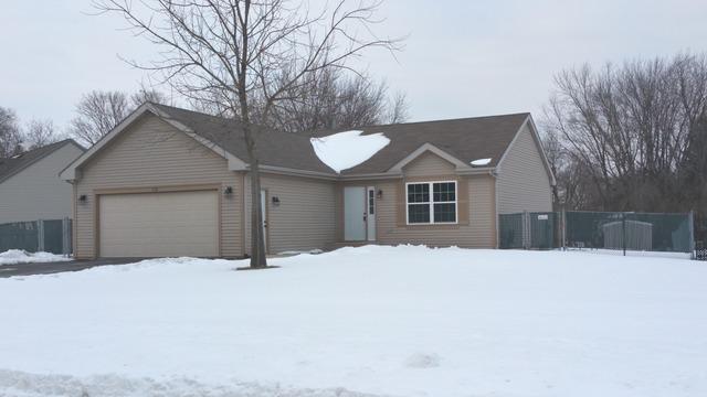 226 Teakwood Rd., Machesney Park, IL 61115