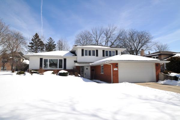 7925 S Grant St., Darien, IL 60561