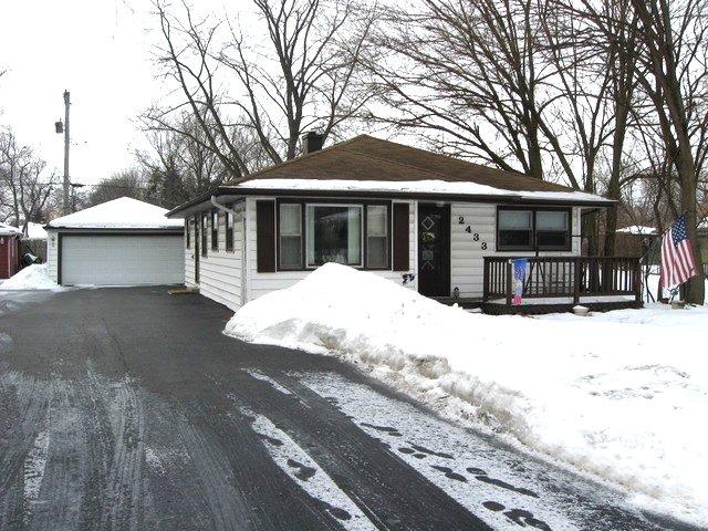 2433 Chevy Chase Dr., Joliet, IL 60435