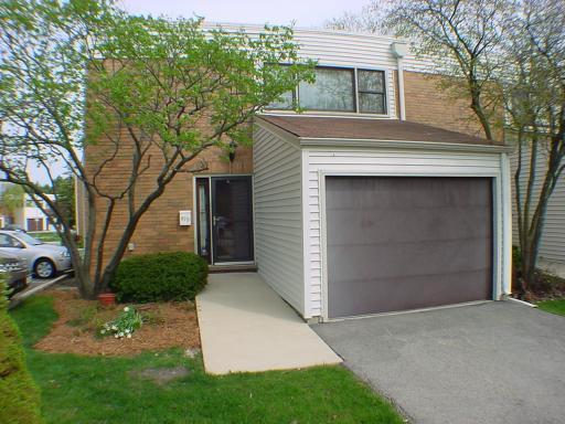 975 Spring Mill Dr., Hoffman Estates, IL 60169