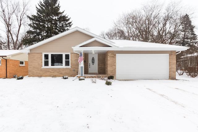 335 Woodstock Ave., Glen Ellyn, IL 60137
