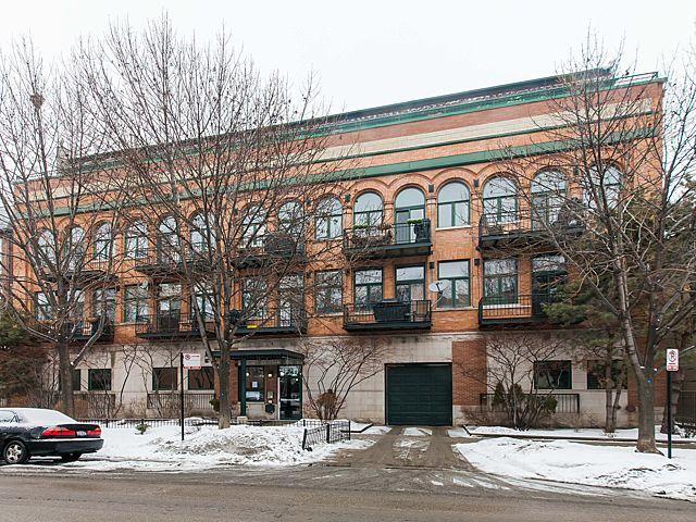920 W Sheridan Rd. #302, Chicago, IL 60613
