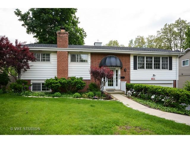 211 Skyline Dr., Barrington, IL 60010