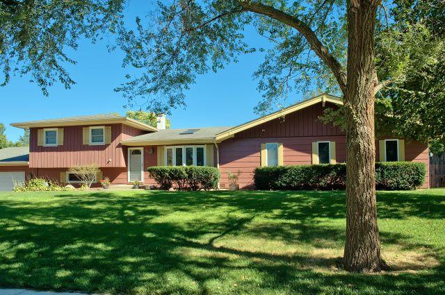 6023 Leonard Ave., Downers Grove, IL 60516