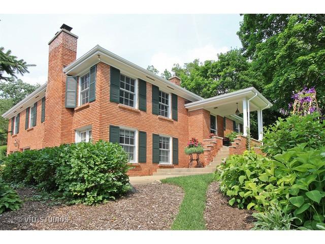 210 Donlea Rd., Barrington Hills, IL 60010