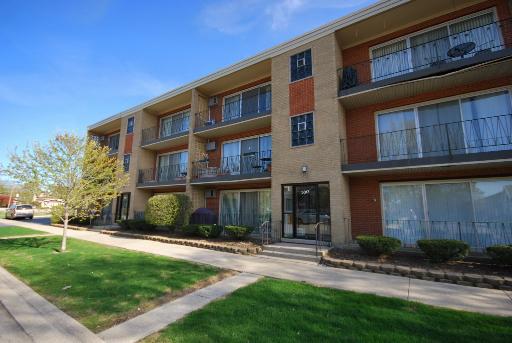 5317 W 96th St. #5, Oak Lawn, IL 60453
