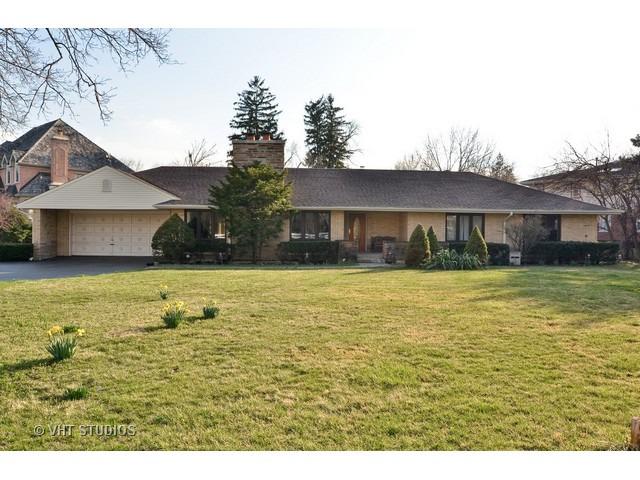 55 Overlook Dr., Golf, IL 60029