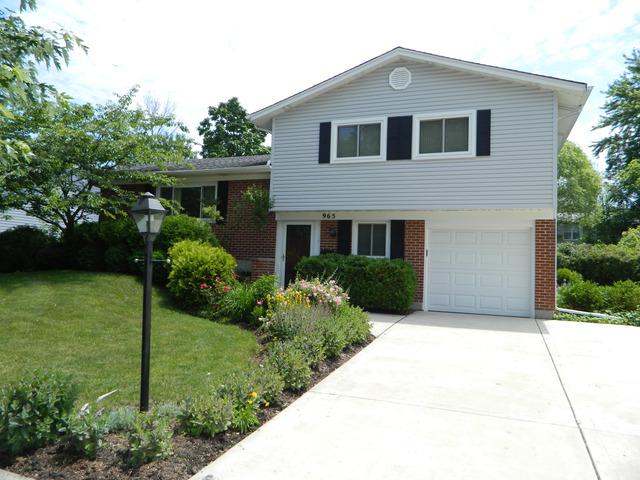 965 Colony Ln., Hoffman Estates, IL 60192