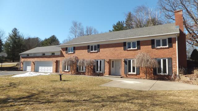 8160 Harvest Hill Dr., Roscoe, IL 61073