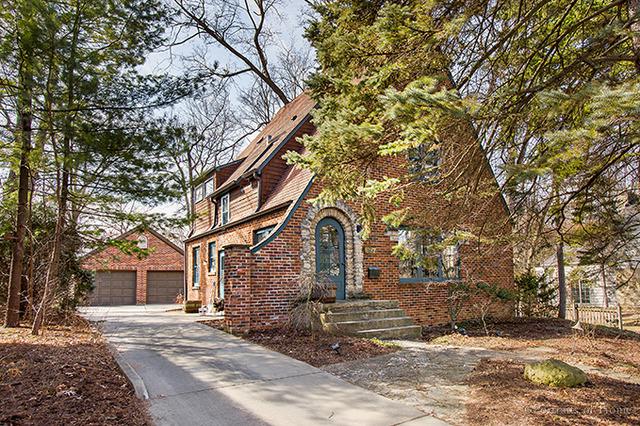 681 Oak St., Glen Ellyn, IL 60137