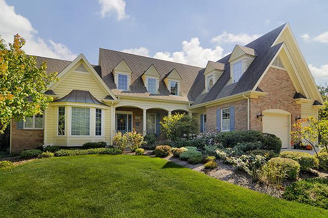 831 Summit St., Glen Ellyn, IL 60137