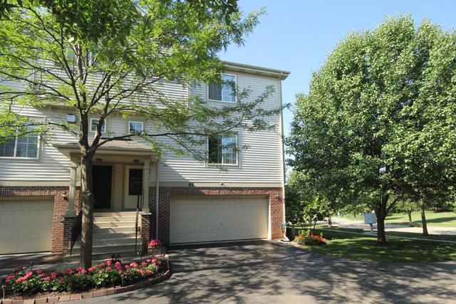 61 Monarch Dr., Streamwood, IL 60107