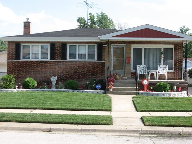 256 Maple Ave., South Chicago Heights, IL 60411