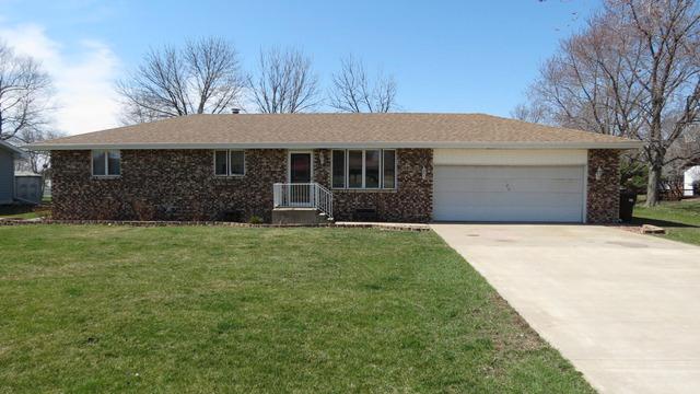120 N Maple Ave., Clifton, IL 60927