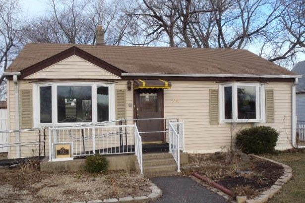 7530 S Oconto Ave., Bridgeview, IL 60455