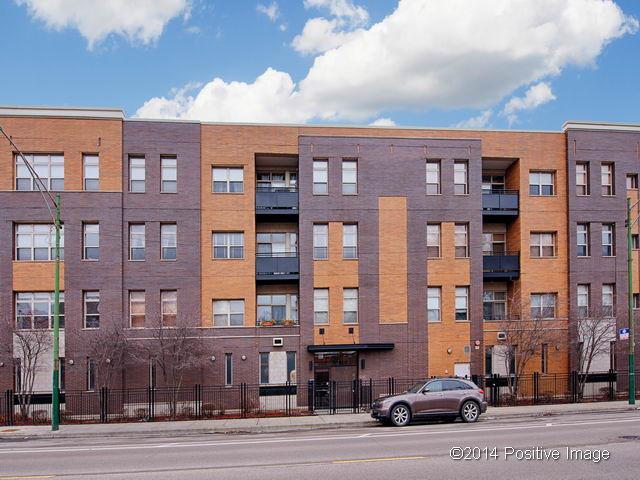 2951 N Clybourn Ave. #304, Chicago, IL 60618