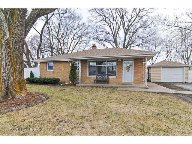2705 W Clearview Ave., Waukegan, IL 60085