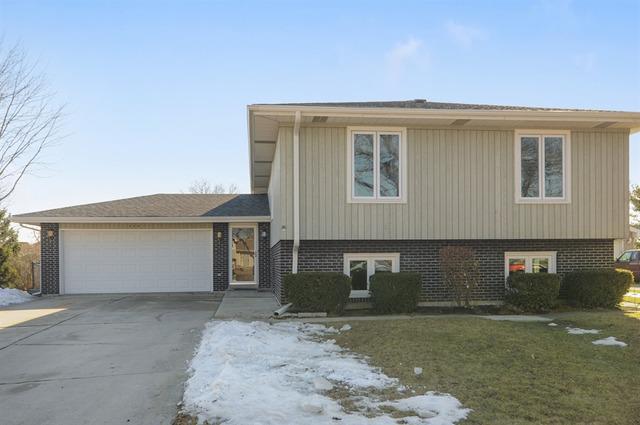 229 Burke Ct., Schaumburg, IL 60193