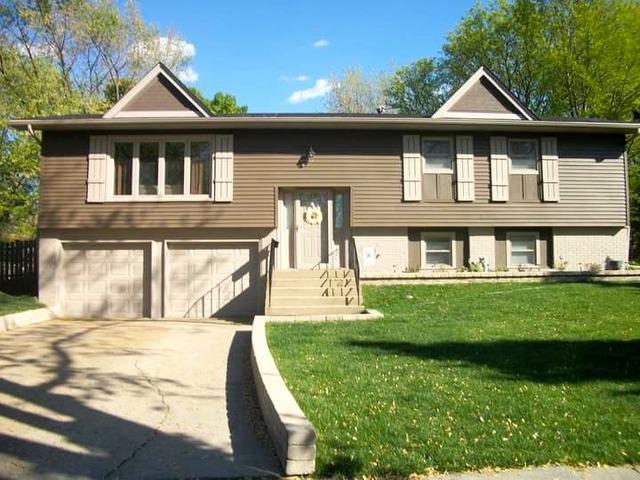 6707 Meadowcrest Dr., Downers Grove, IL 60516