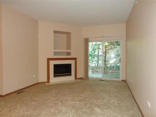 3317 Stratford Ct. #2B, Lake Bluff, IL 60044