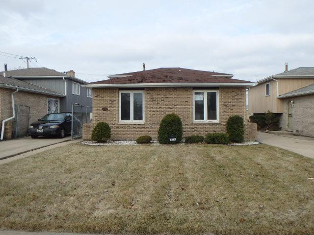 674 Saginaw Ave., Calumet City, IL 60409
