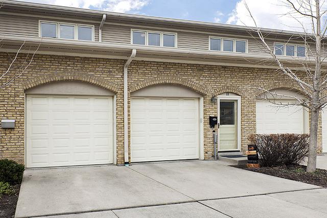 11 Rienzi Ln., Highwood, IL 60040