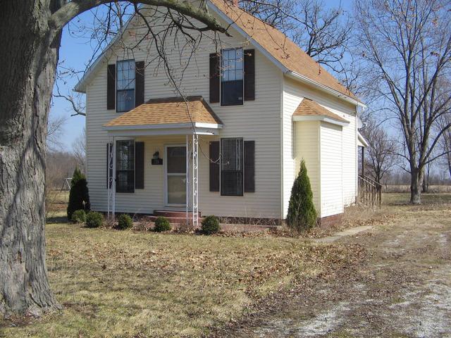 228 N Main St., Roberts, IL 60962