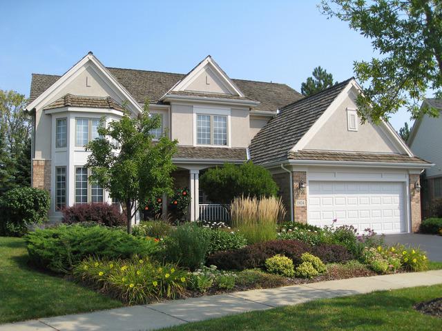 1904 Wyndham Cir., Glenview, IL 60025