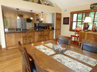 4N369 Foxfield Dr., St. Charles, IL 60175