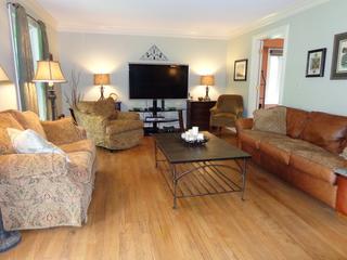 4N369 Foxfield Dr., St. Charles, IL 60175