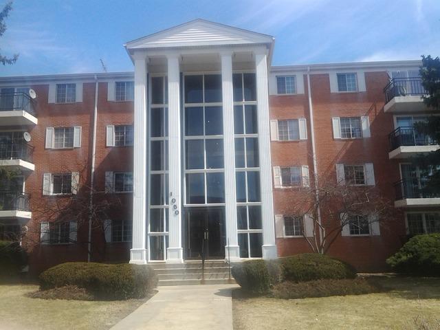 1050 N  Farnsworth Ave. #303, Aurora, IL 60505