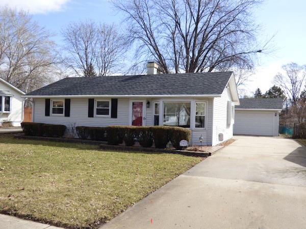29635 Oxford Dr., Mundelein, IL 60060