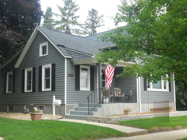 811 S 2nd St., St. Charles, IL 60174