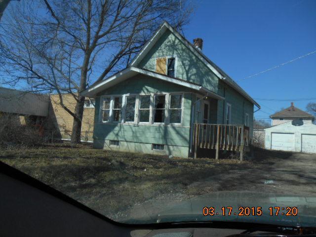 304 Illinois St., East Dundee, IL 60118