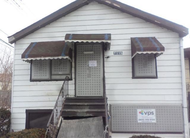 7115 S Wood St., Chicago, IL 60636