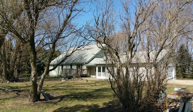 765 Fisk Rd., Compton, IL 61318