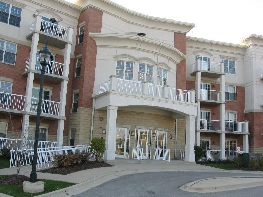701 W Rand Rd. #423, Arlington Heights, IL 60004