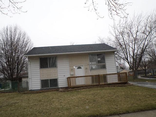 32 N Chestnut Ln., Glenwood, IL 60425