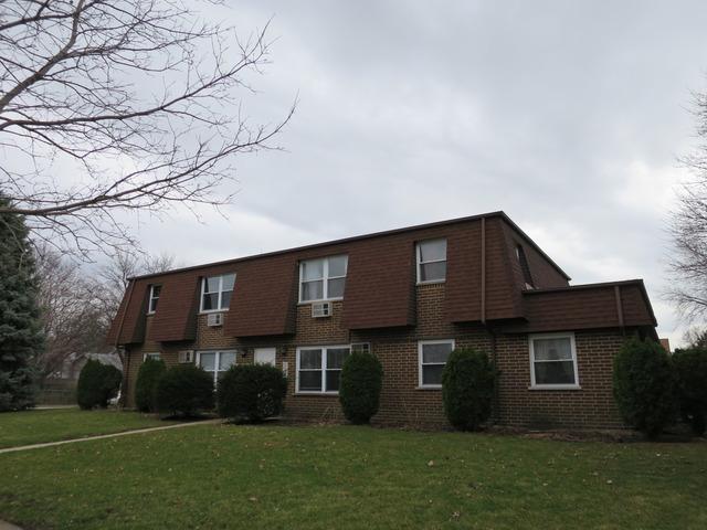 103 S Whispering Hills Dr., Naperville, IL 60540
